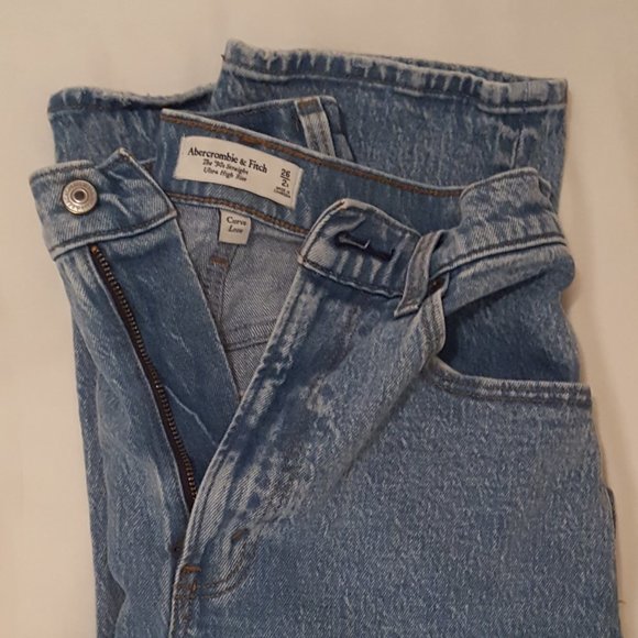 Abercrombie The 90's Straight Ultra High Rise Jean - Picture 2 of 5